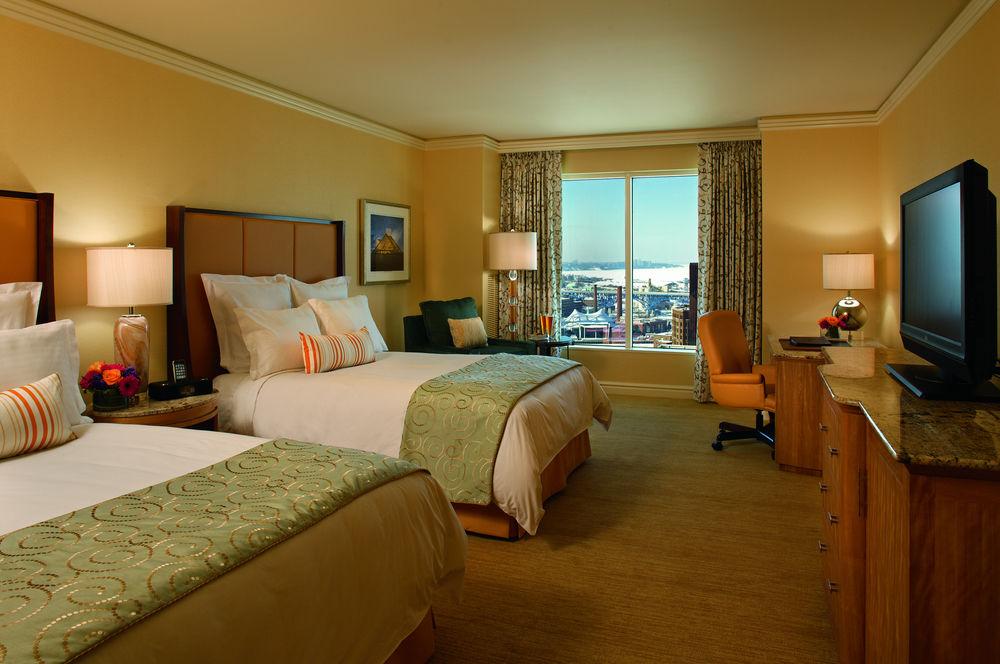 The Ritz-Carlton, Cleveland Hotel Exterior foto